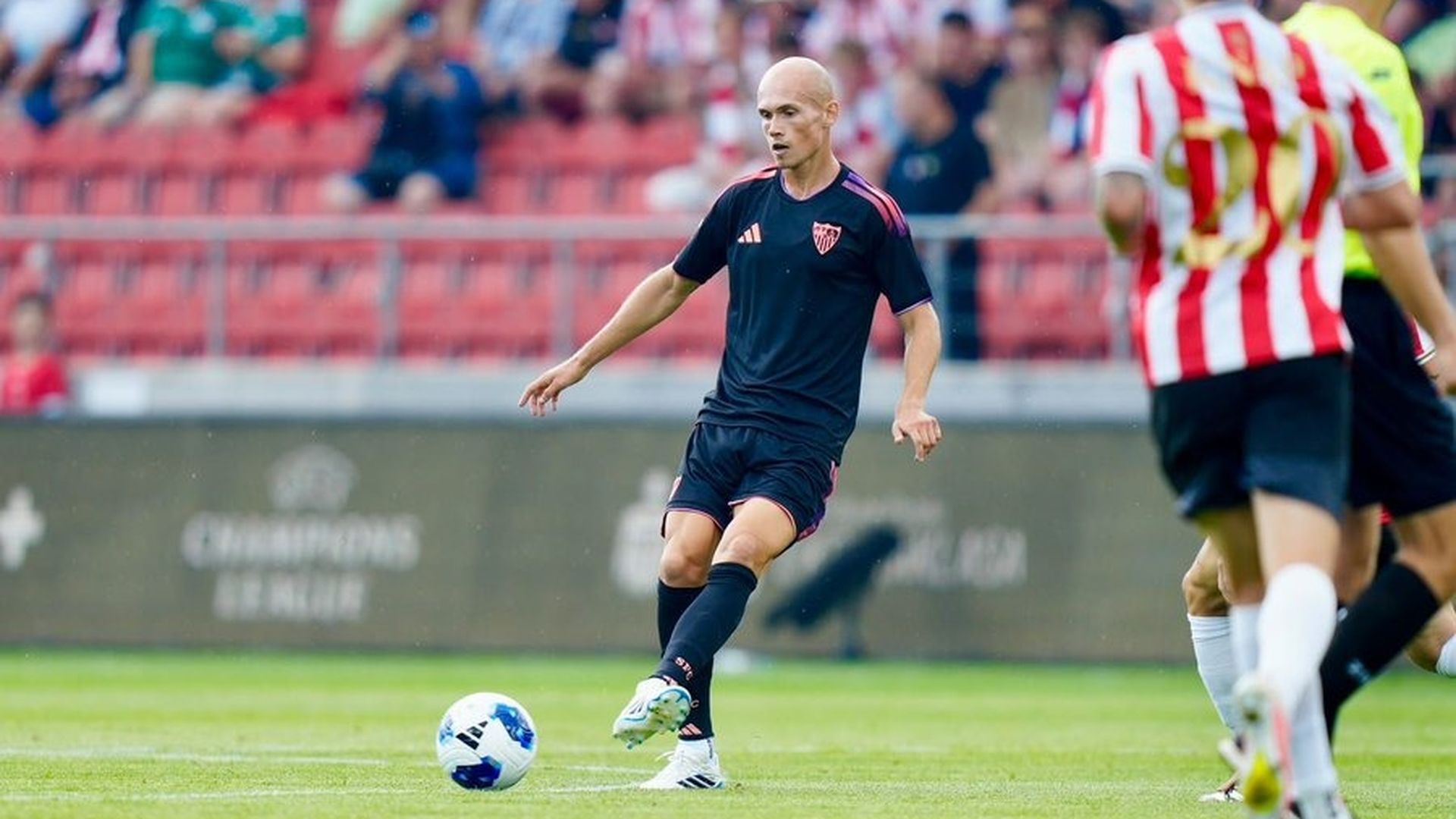 Guridi, ante el Cracovia