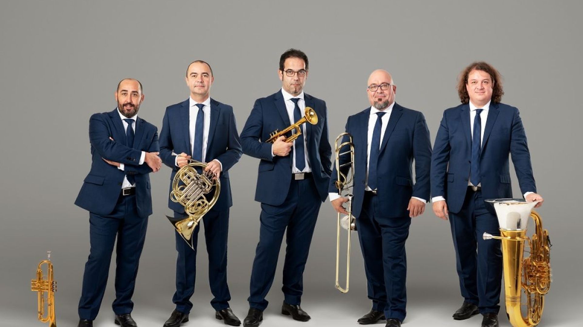 Spanish Brass, en una foto de archivo Spanish Brass, en una foto de archivo