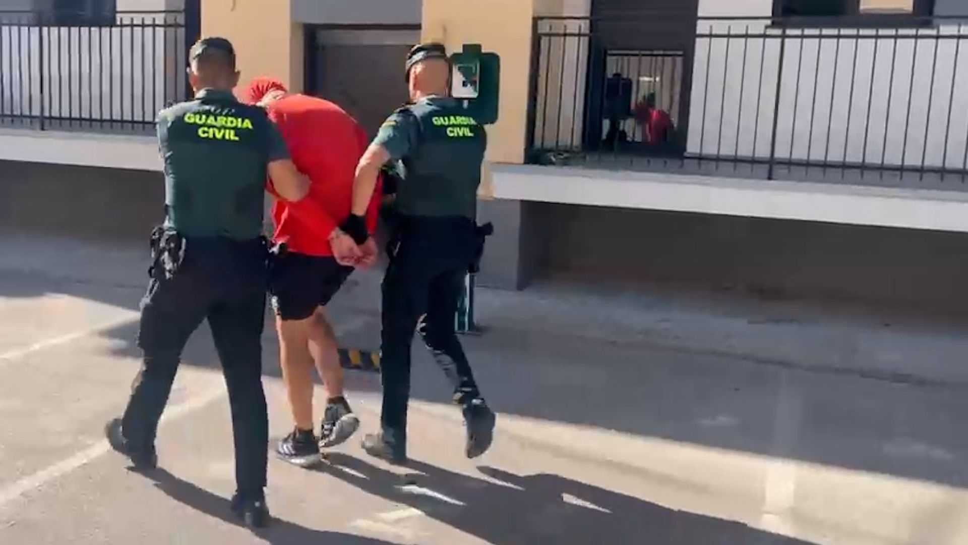 Uno de los detenidos por extorsionar a víctimas en toda España Uno de los detenidos por extorsionar a víctimas en toda España