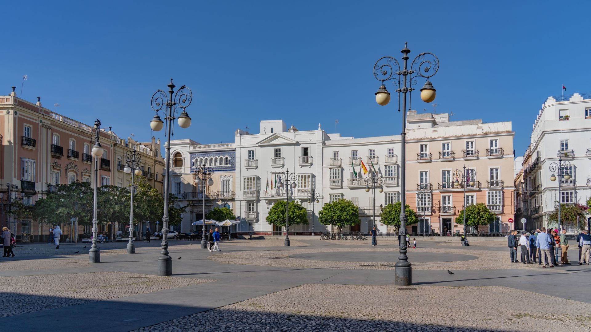 Cádiz, Sevilla y Huelva, nominadas a los 'oscar' de las localizaciones por el rodaje de 'El joven Sherlock' Cádiz, Sevilla y Huelva, nominadas a los 'oscar' de las localizaciones por el rodaje de 'El joven Sherlock'