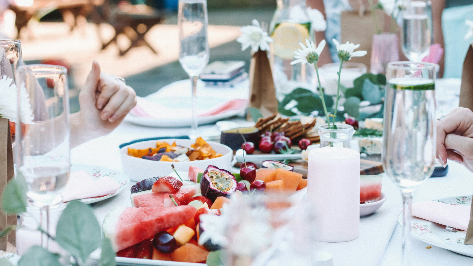 Cómo comportarse en una cena de verano Cómo comportarse en una cena de verano