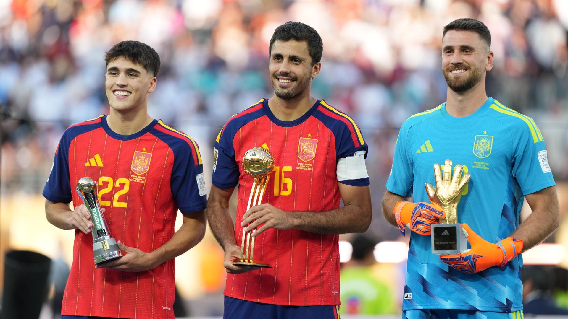 La camiseta de España con las dos estrellas de bicampeona del mundo ya tiene fecha de lanzamiento: ¿cuándo sale a la venta? La camiseta de España con las dos estrellas de bicampeona del mundo ya tiene fecha de lanzamiento: ¿cuándo sale a la venta?