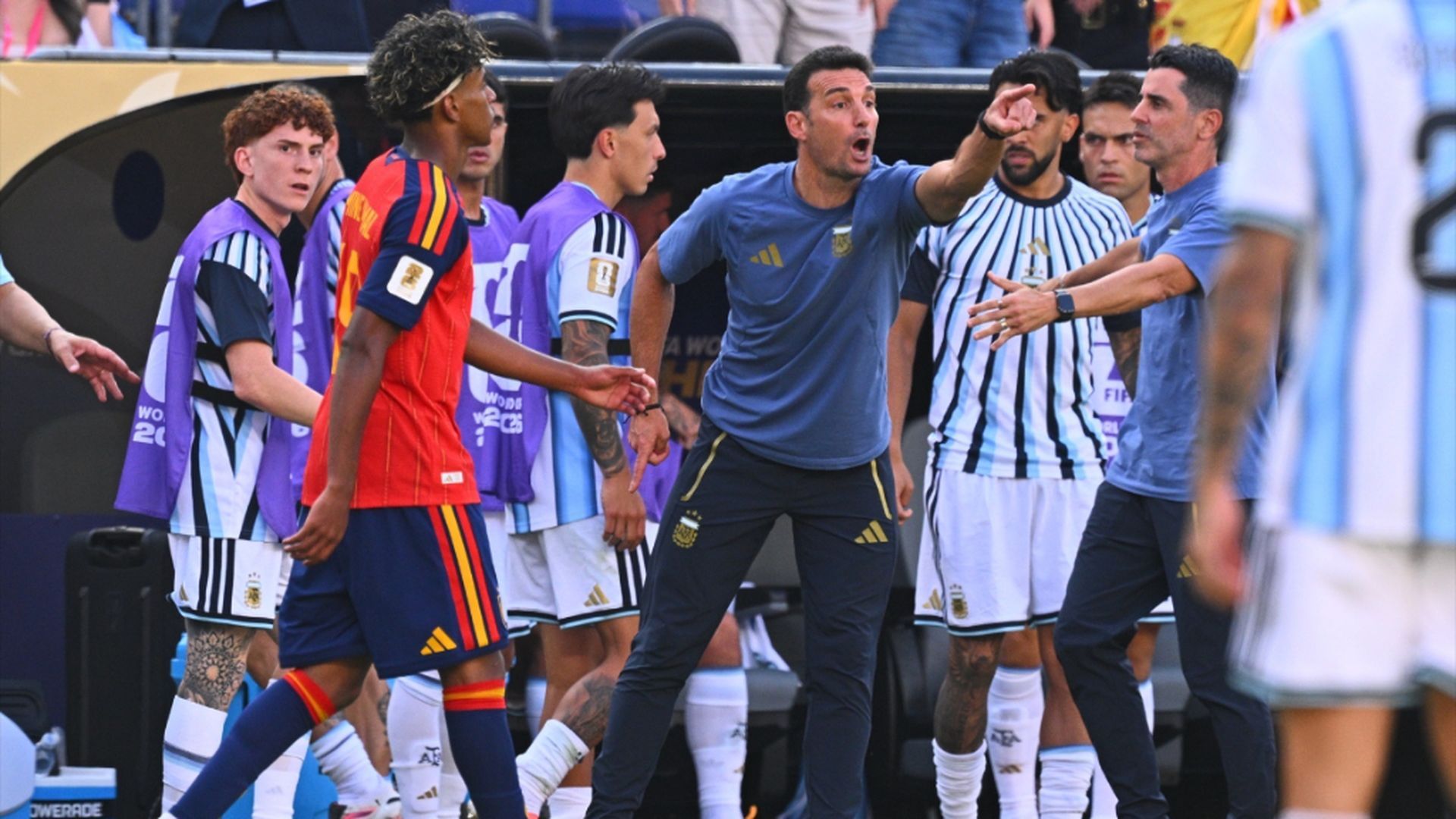 Lionel Scaloni, durante el Argentina-España