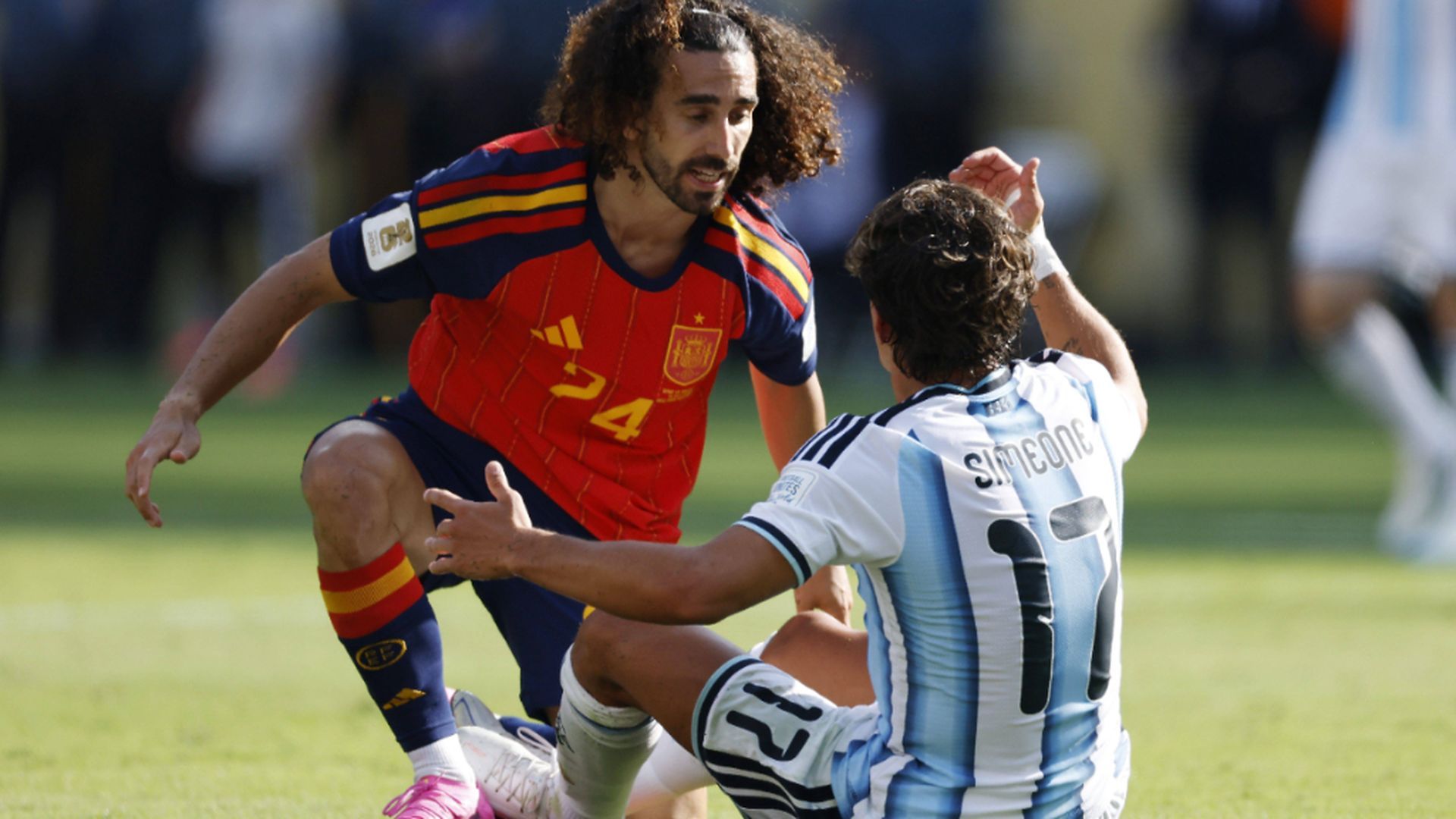 Marc Cucurella, con Giuliano Simeone