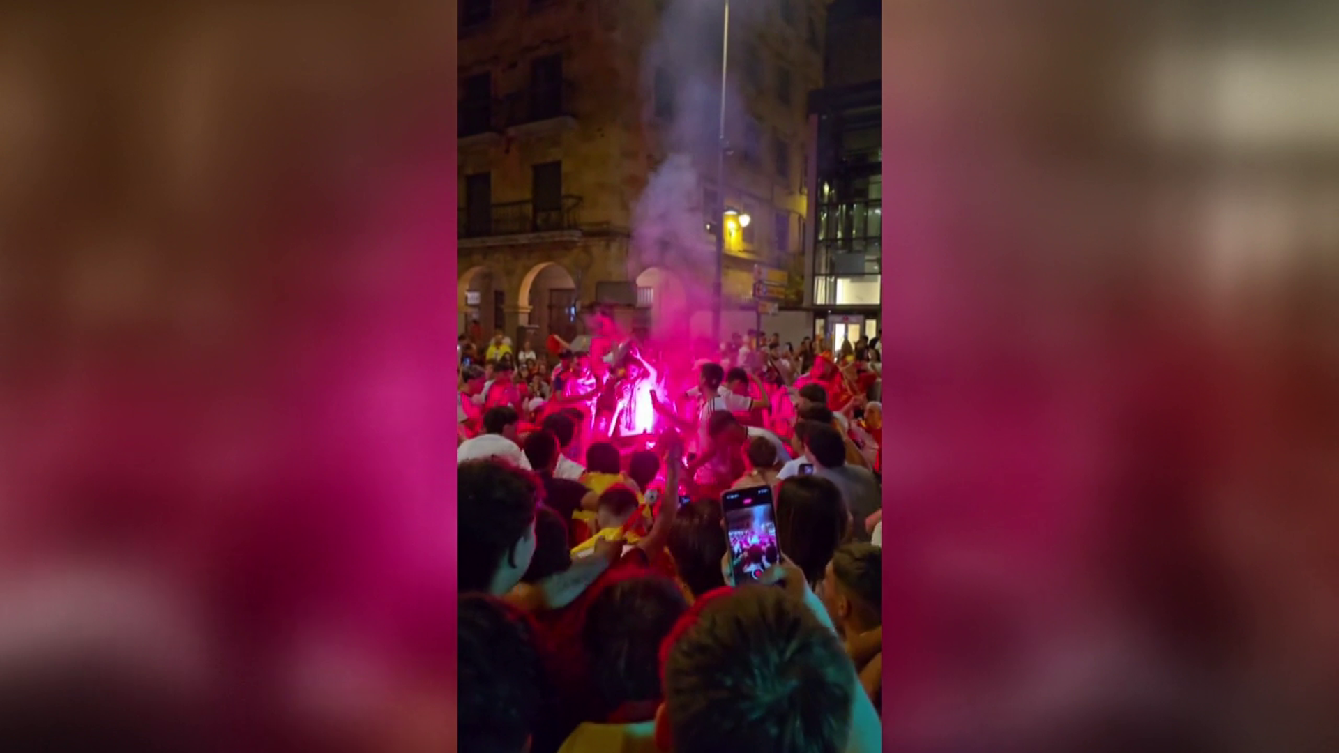 Muere un menor de 13 años durante las celebraciones por el Mundial de España tras el derrumbe de una fuente de Ciudad Rodrigo, en Castilla y León
