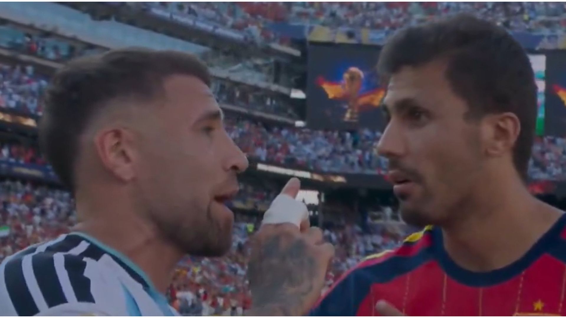 Nicolás Otamendi y Rodrigo Hernández Nicolás Otamendi y Rodrigo Hernández