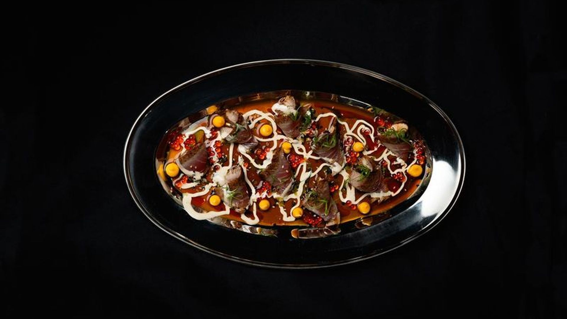 Uno de los platos nikkei del menú a cuatro manos Uno de los platos nikkei del menú a cuatro manos