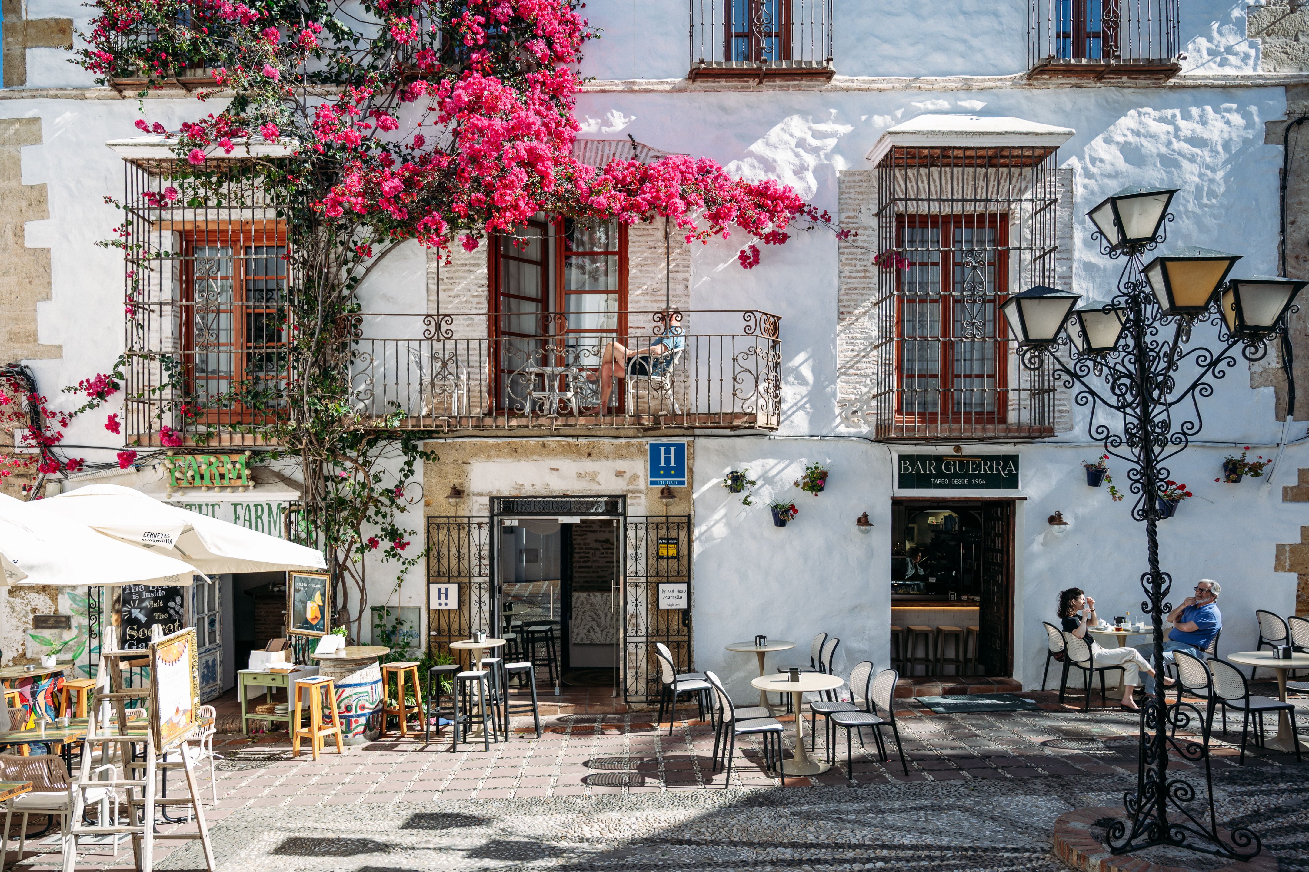 La terraza del local de Marbella, en pleno casco histórico