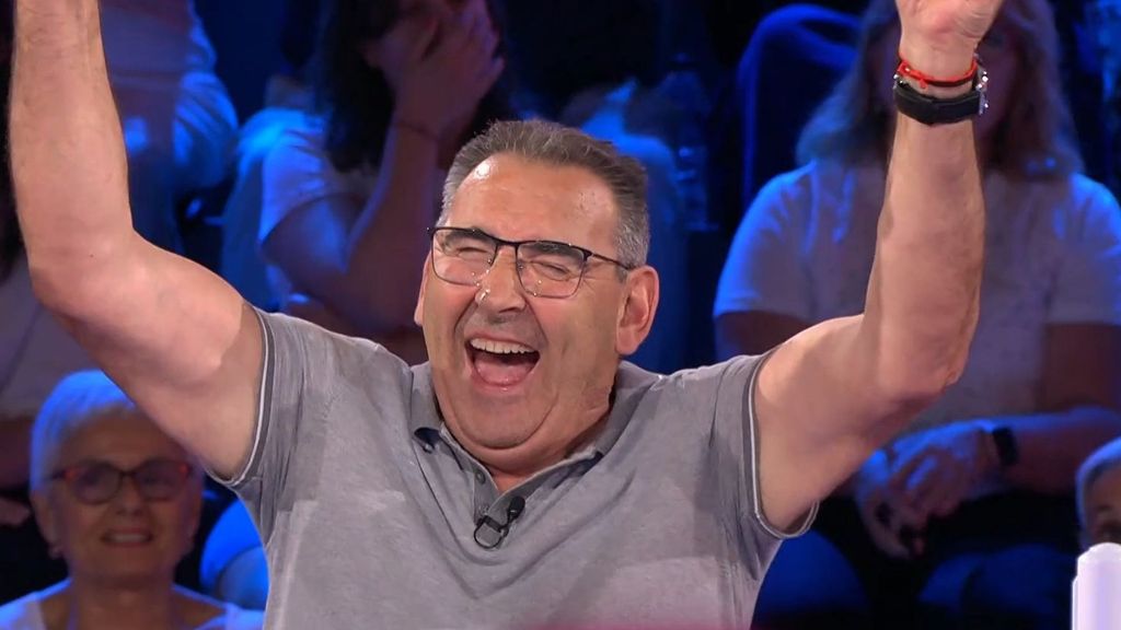 La divertida reacción de Eduardo después de llevarse uno de los peores premios en '¡Allá tú!'