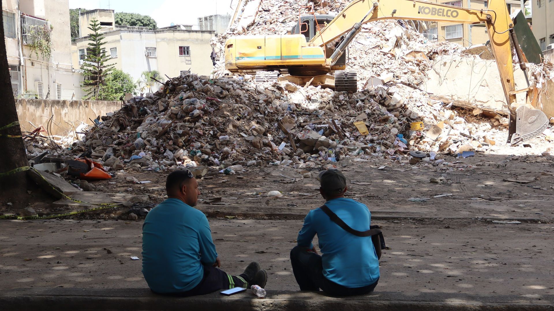 El Ministerio de Exteriores eleva a 50 los españoles muertos en el doble terremoto de Venezuela El Ministerio de Exteriores eleva a 50 los españoles muertos en el doble terremoto de Venezuela