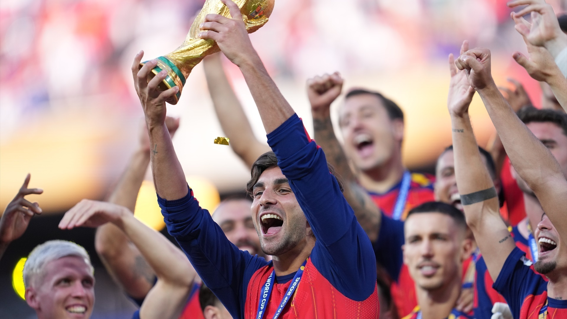 Ferran Torres levanta el Mundial en Nueva Jersey Ferran Torres levanta el Mundial en Nueva Jersey