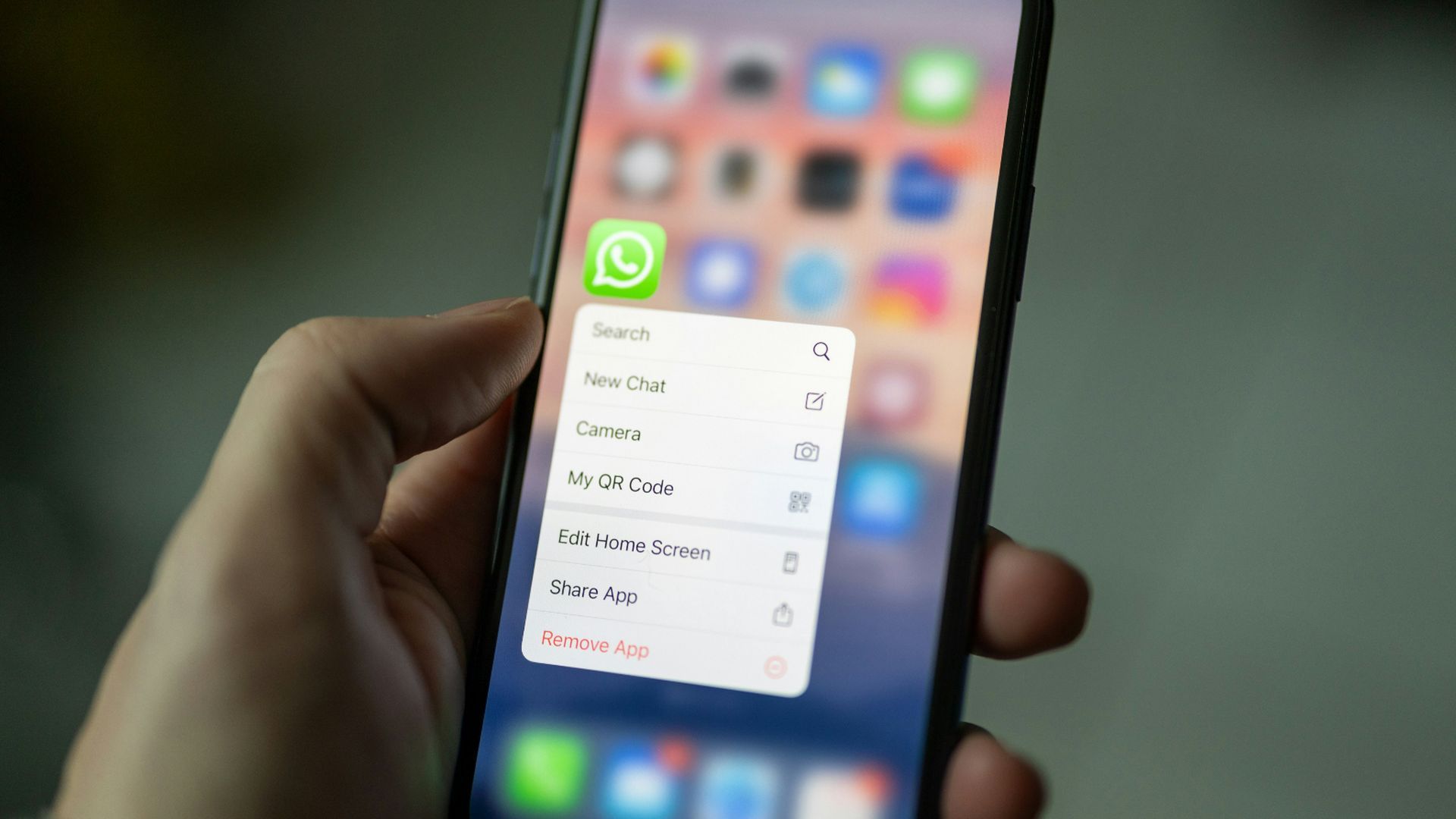 Así puedes evitar que los audios de WhatsApp se corten por el sensor de proximidad Así puedes evitar que los audios de WhatsApp se corten por el sensor de proximidad