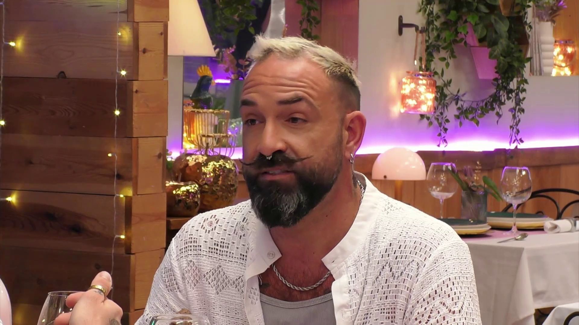El inesperado giro de Sandro sobre las relaciones abiertas tras su cita con Jesús