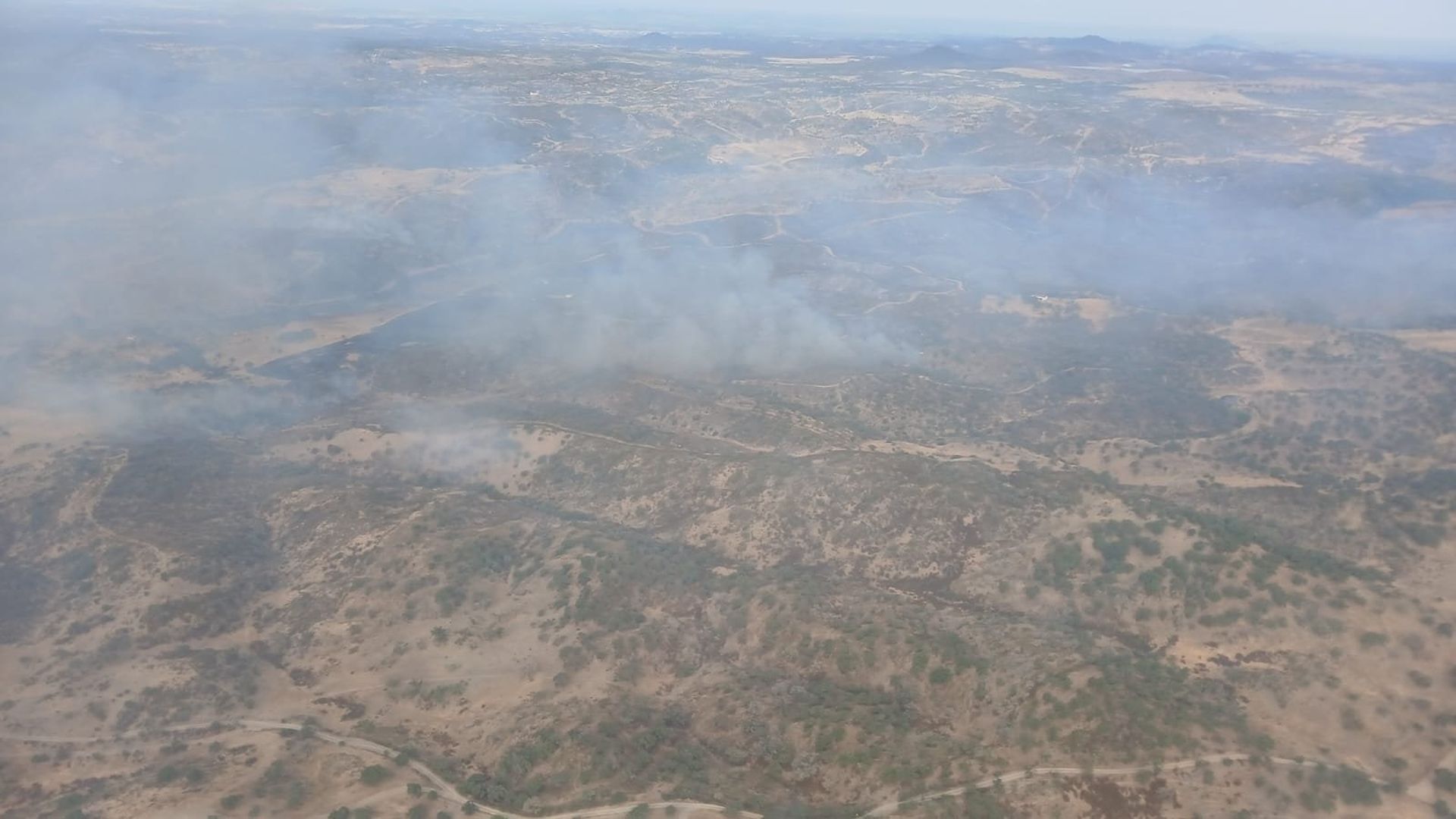 EuropaPress_7680323_imagen_aerea_incendio_cerro_andevalo_huelva EuropaPress_7680323_imagen_aerea_incendio_cerro_andevalo_huelva
