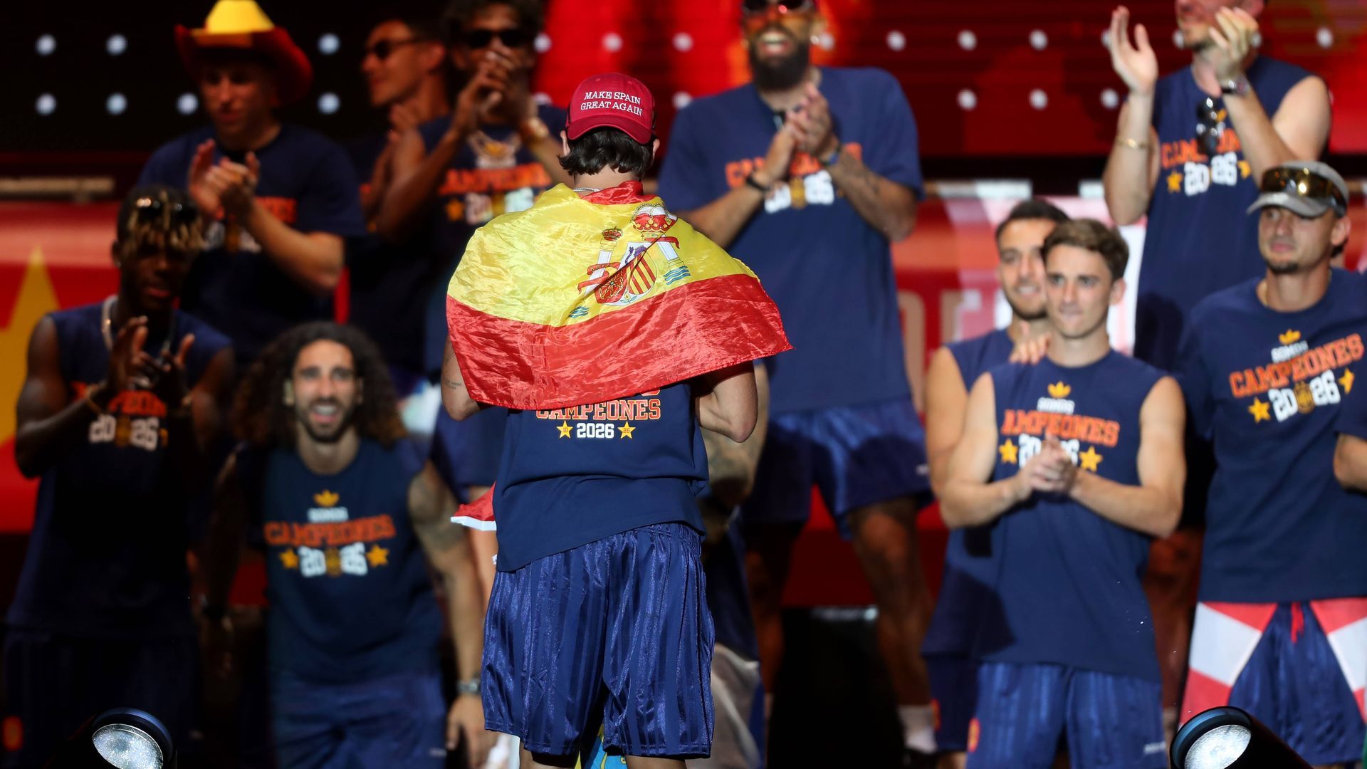 Ferran Torres, durante la celebración del Mundial en Madrid. Ferran Torres, durante la celebración del Mundial en Madrid.