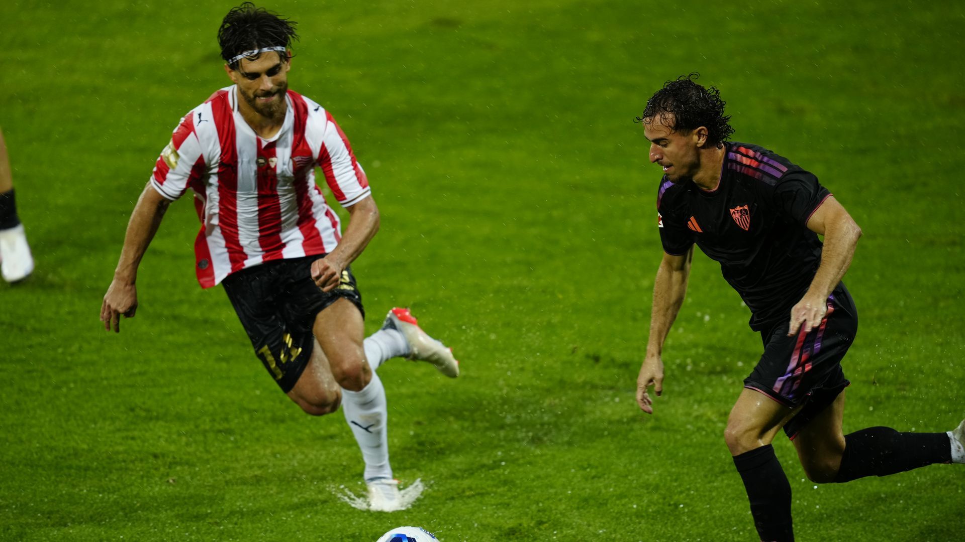 Juan Iglesias, ante el Cracovia Juan Iglesias, ante el Cracovia