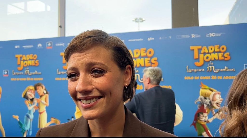 Michelle Jenner se abre sobre la maternidad, el verano y el doblaje, la profesión con la que creció