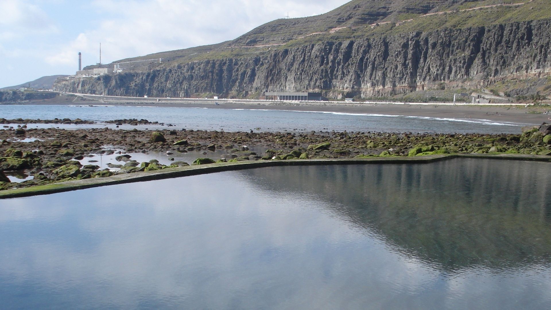Piscinas de la playa de La Laja
