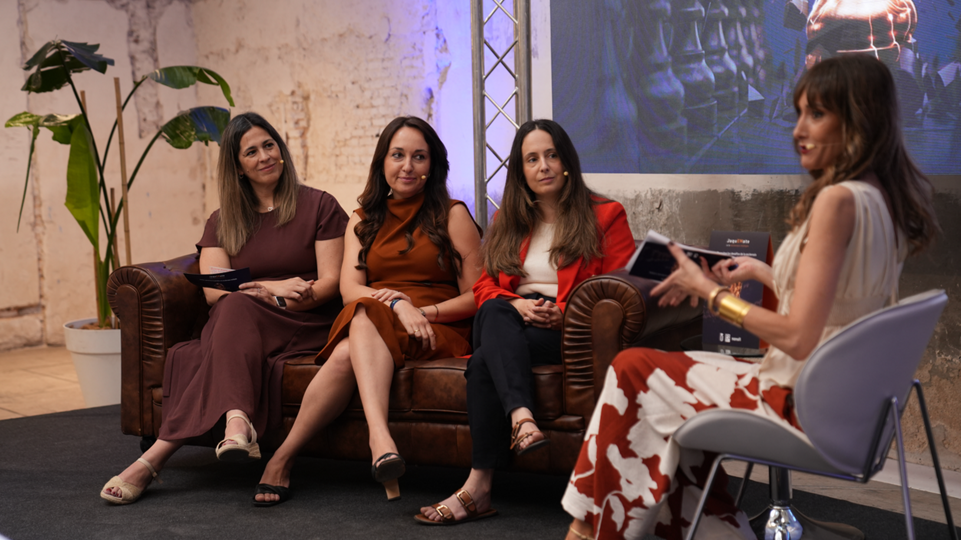 Cristina Maró y otras ponenetes durante las jornada de concienciación 'JaquEMate a la esclerosis múltiple'