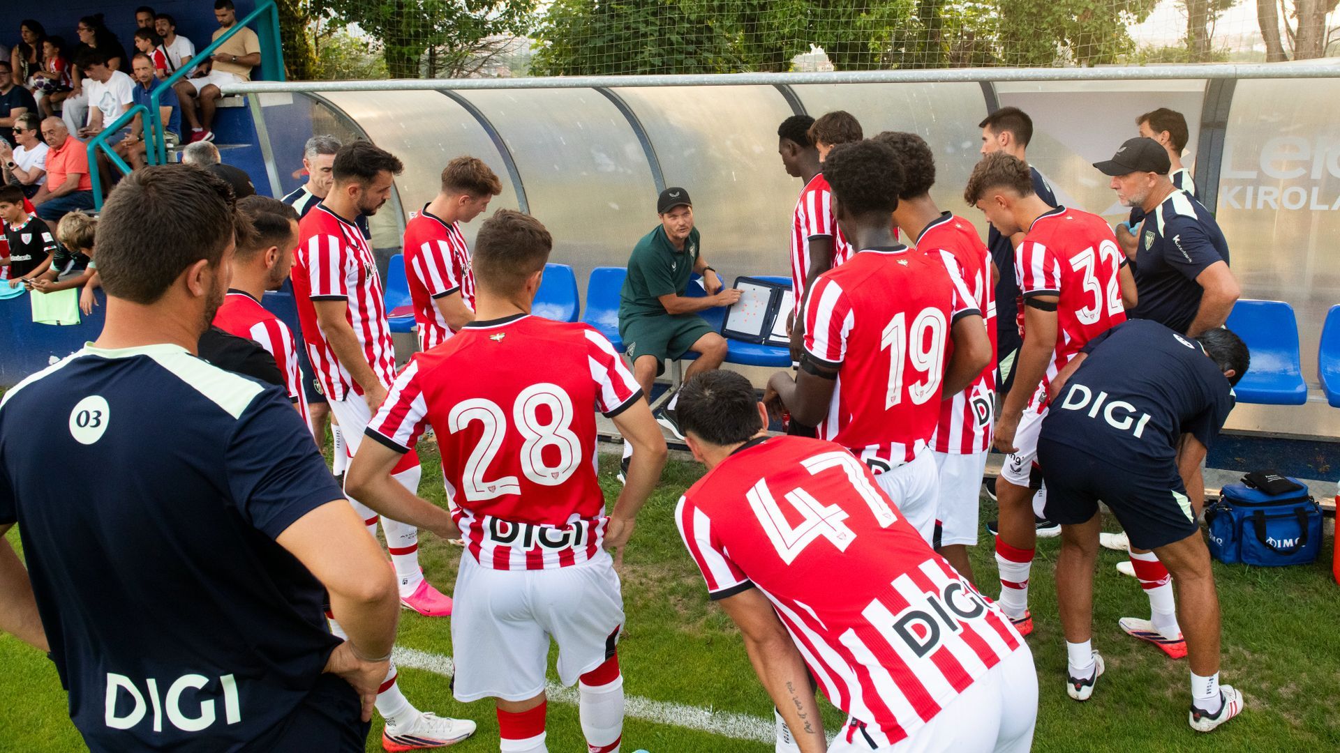 Edin Terzic, durante un partido de pretemporada. Edin Terzic, durante un partido de pretemporada.