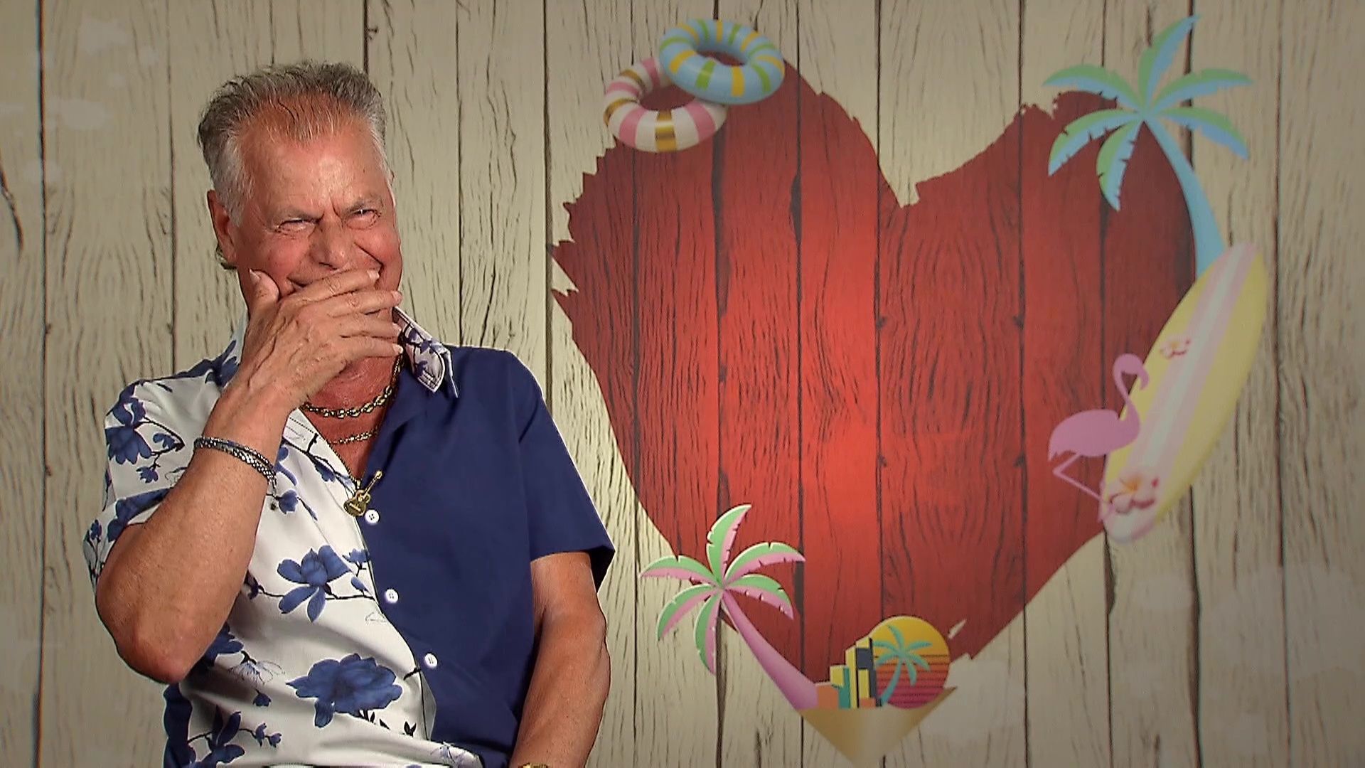 El ataque de risa de un soltero al no entender las palabras de su cita en ‘First Dates Summer’: “El puchero sí, las lentejas no”