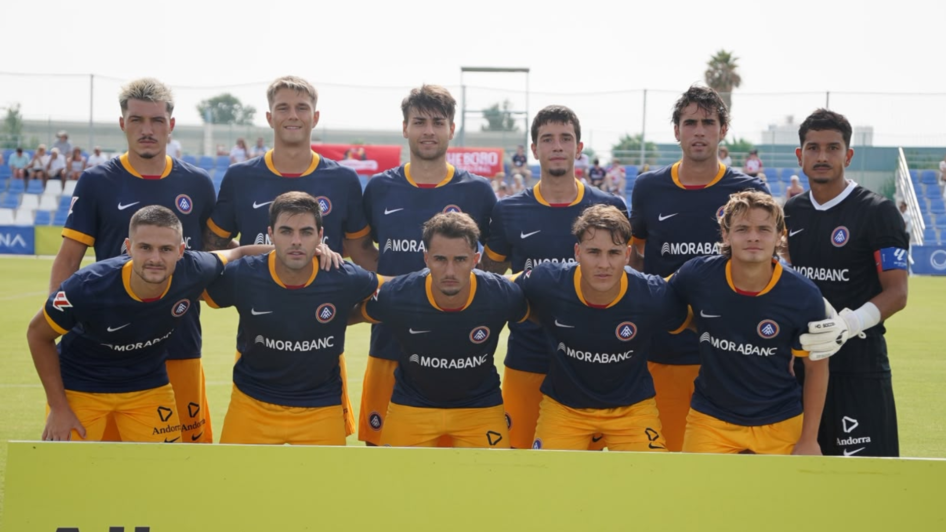 El once del FC Andorra durante un partido de pretemporada El once del FC Andorra durante un partido de pretemporada