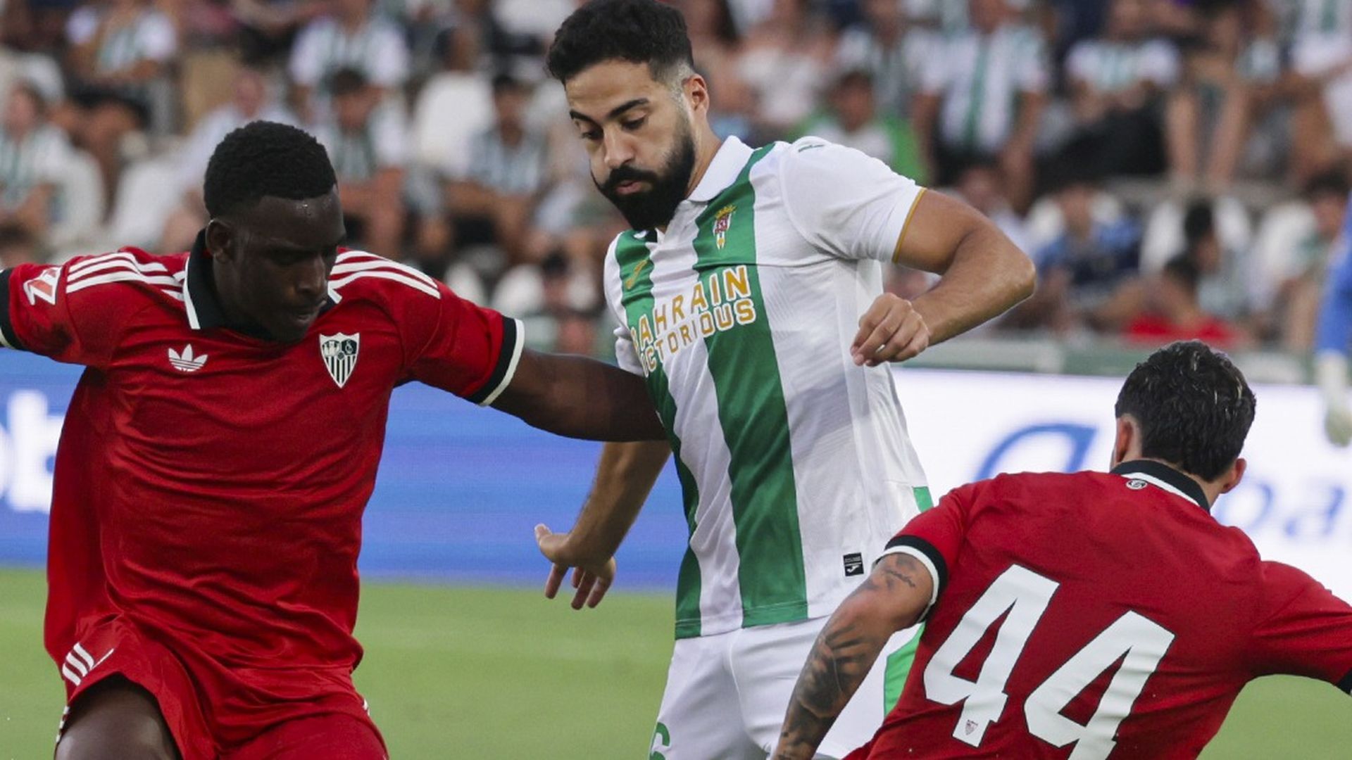 Ibra Sow y Jorge Moreno, en el Córdoba-Sevilla