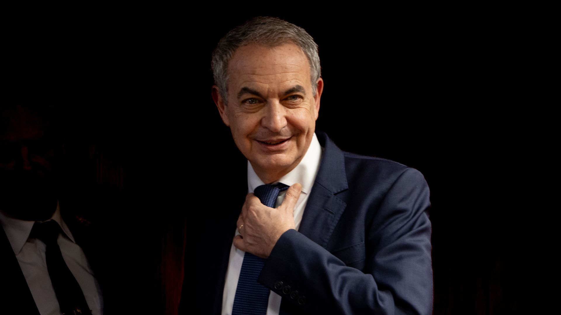 José Luis Rodríguez Zapatero, sobre las joyas: "No hay ningún afán patrimonial, no tiene nada que ver con ninguna tarea política, es un regalo de cortesía personal"