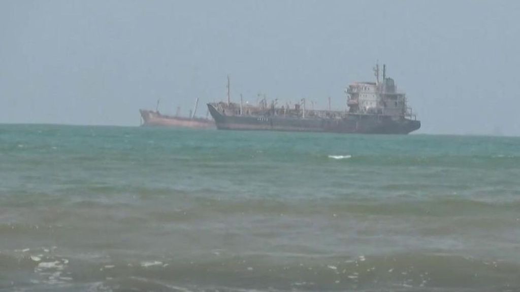 La tensión en el estrecho de Bab el-Mandeb por los ataques de los hutíes se suma a Ormuz y dispara el precio del petróleo