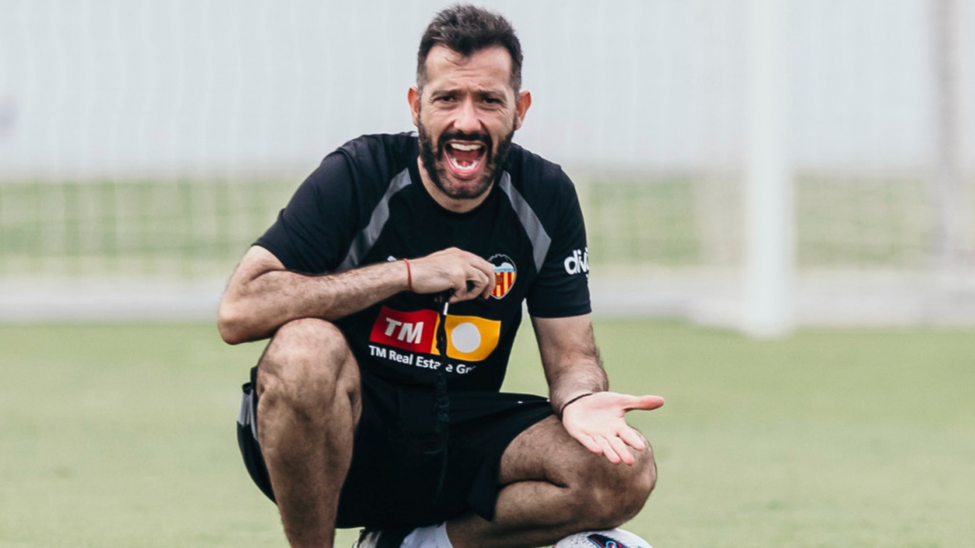Corberán entrenando en Paterna