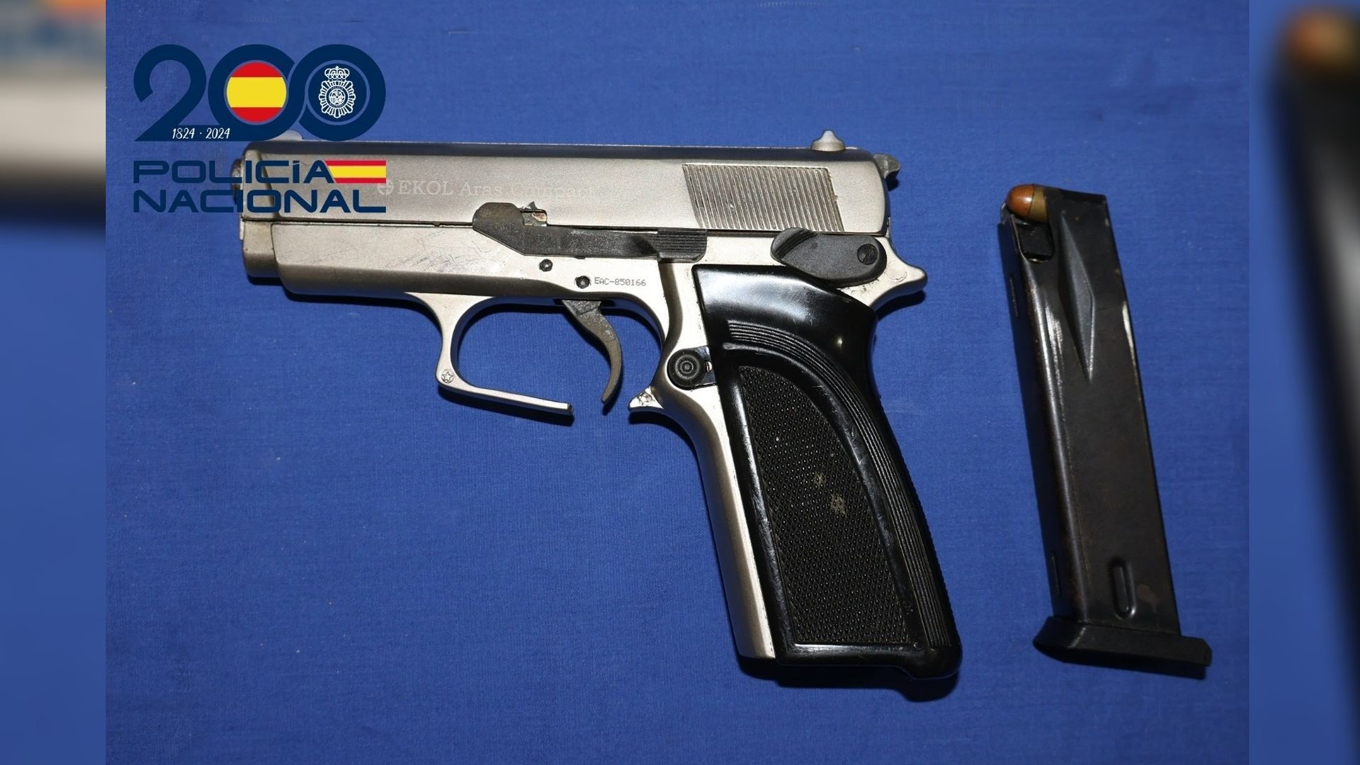 Detienen a un hombre por agredir sexualmente en dos ocasiones a su expareja y amenazarla con una pistola en Salamanca Detienen a un hombre por agredir sexualmente en dos ocasiones a su expareja y amenazarla con una pistola en Salamanca