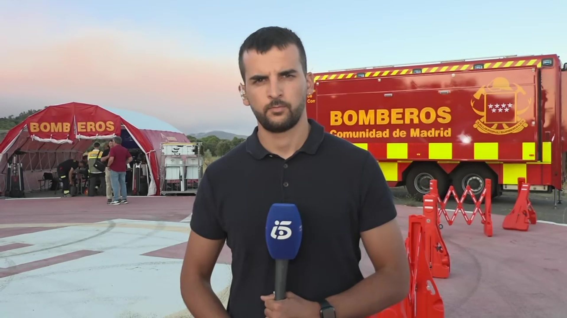 El fuego avanza sin control en Madrid y preocupa la evolución del viento en la noche