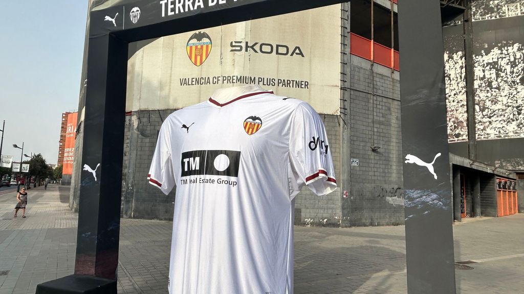 Mestalla se pone la camiseta del Valencia CF