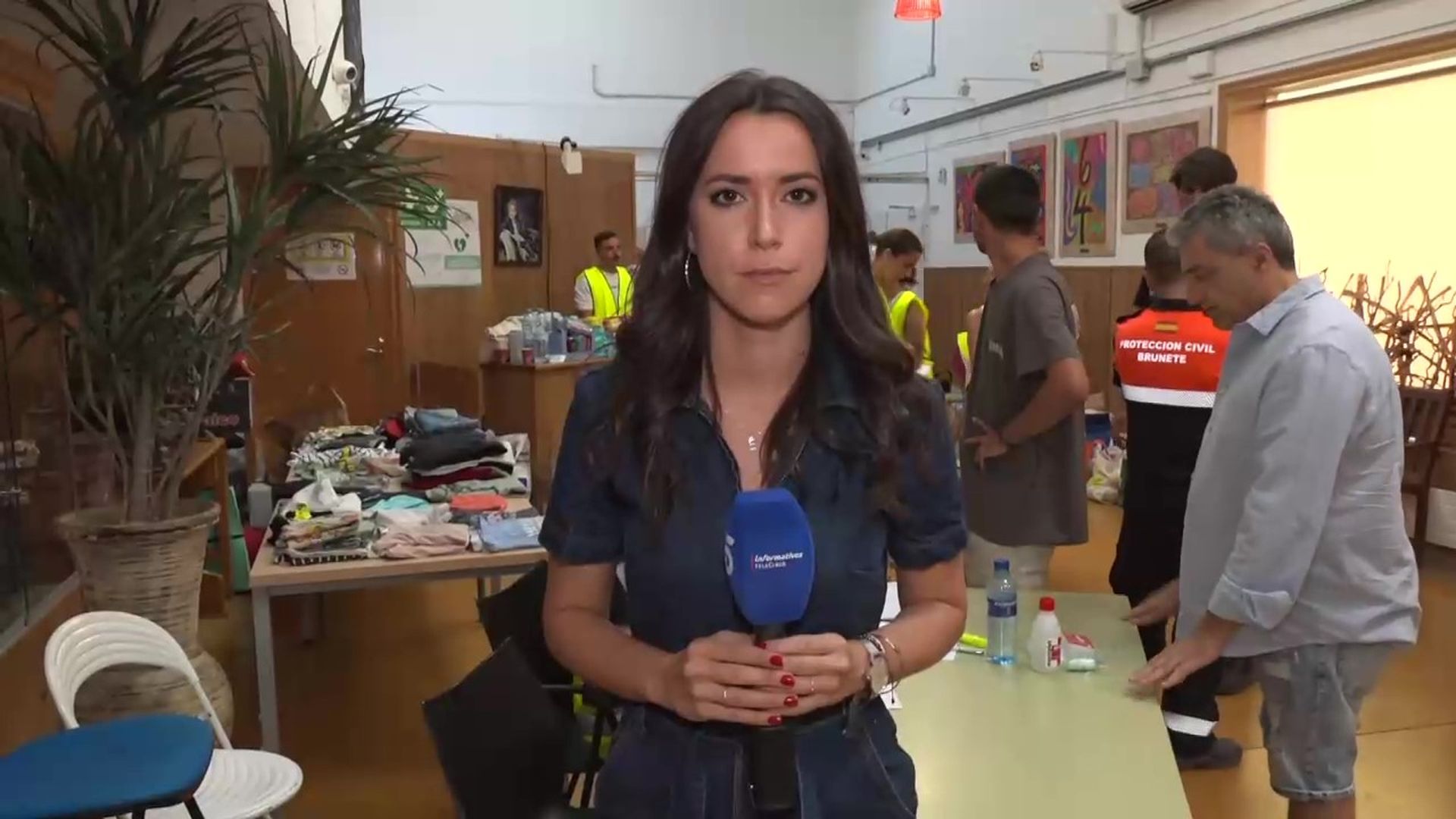 Nervios, miedo e incertidumbre en los puntos de acogida de los evacuados