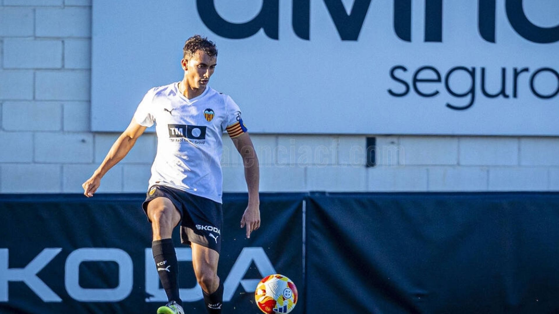 Rubo Iranzo, con el filial del Valencia.