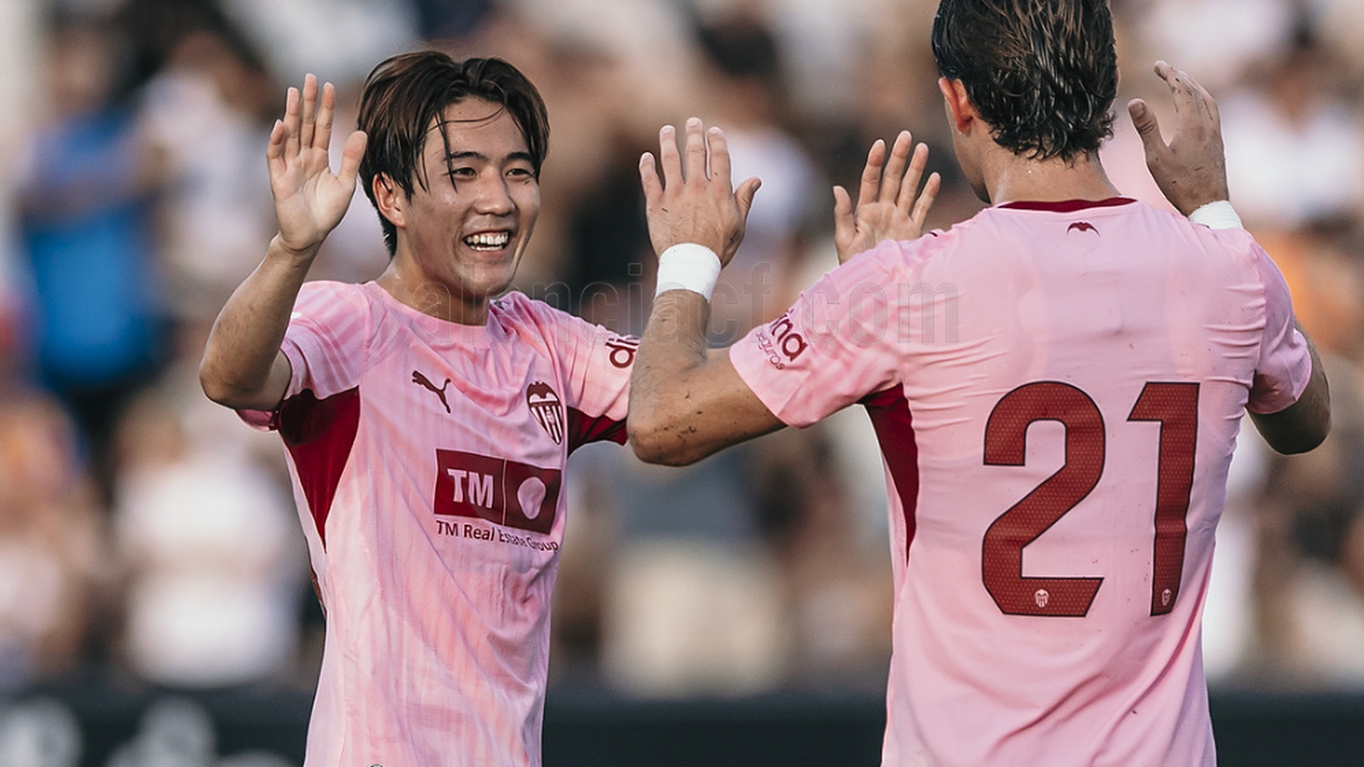 Sato ante el Eldense