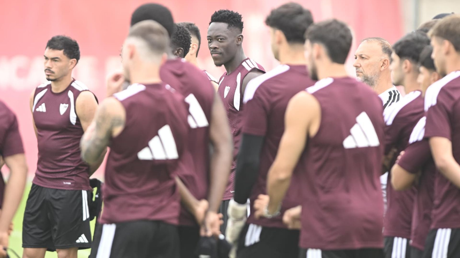 Akor Adams, en el entrenamiento Akor Adams, en el entrenamiento