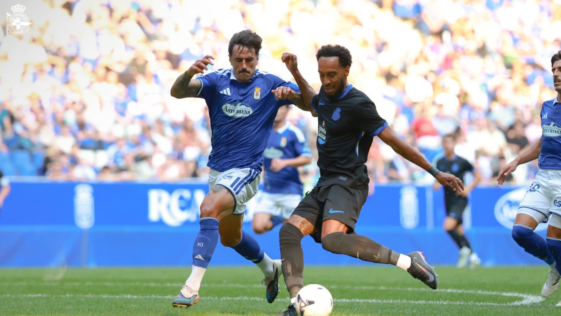 Aubameyang dispara en el Real Oviedo-Dépor de pretemporada Aubameyang dispara en el Real Oviedo-Dépor de pretemporada