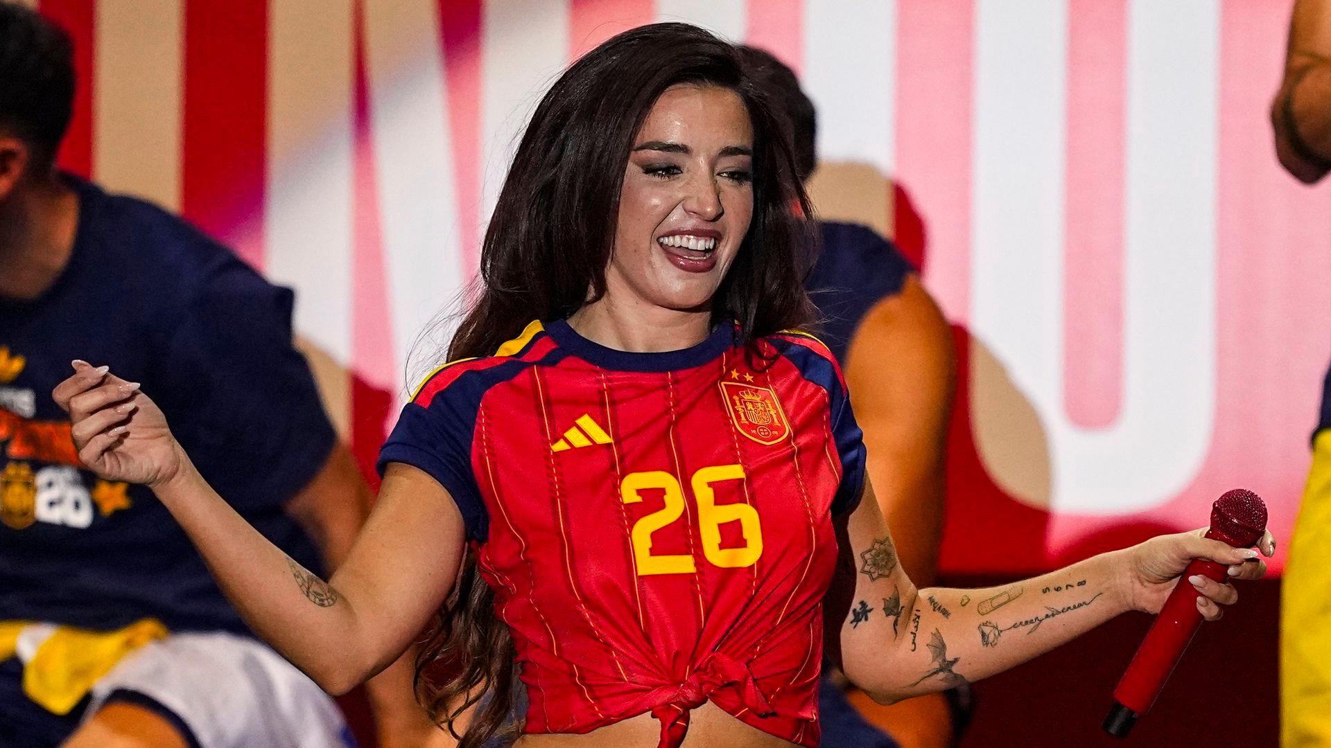 Lola Índigo, durante la celebración de la selección española Lola Índigo, durante la celebración de la selección española