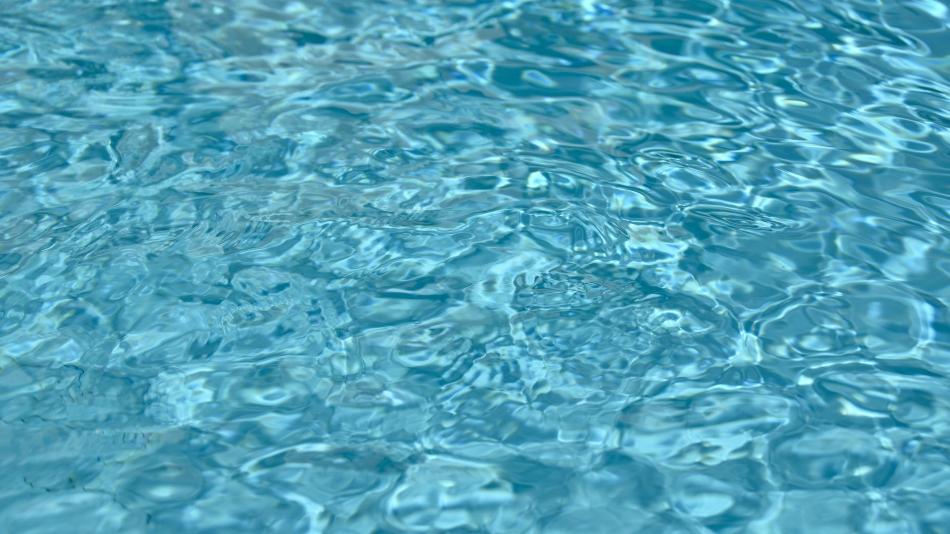 Muere un bebé ahogado en una piscina particular de Vigo