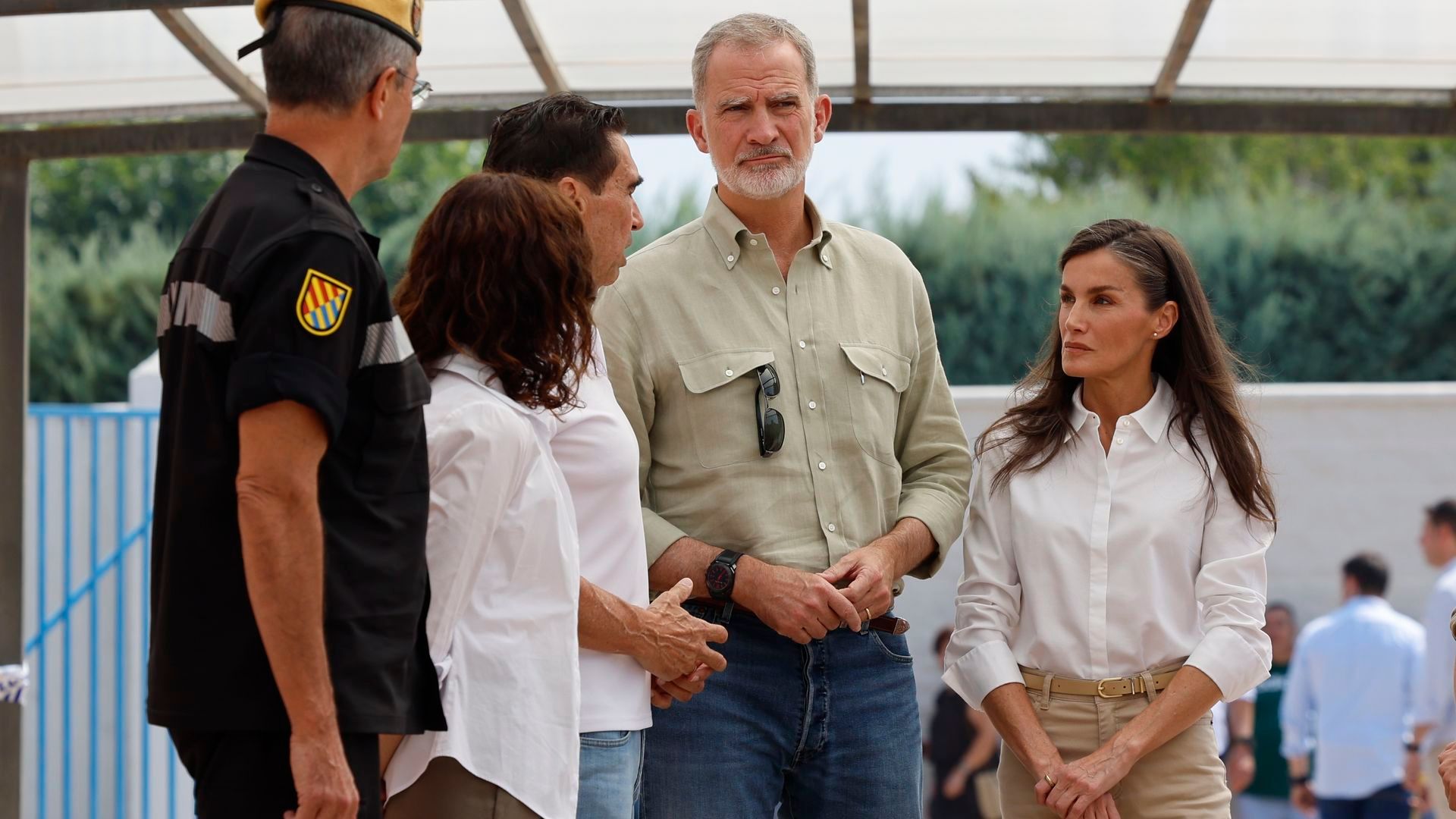 Los reyes visitan a los afectados por los incendios y Felipe VI invita a reflexionar para ver "qué se puede hacer mejor" Los reyes visitan a los afectados por los incendios y Felipe VI invita a reflexionar para ver "qué se puede hacer mejor"