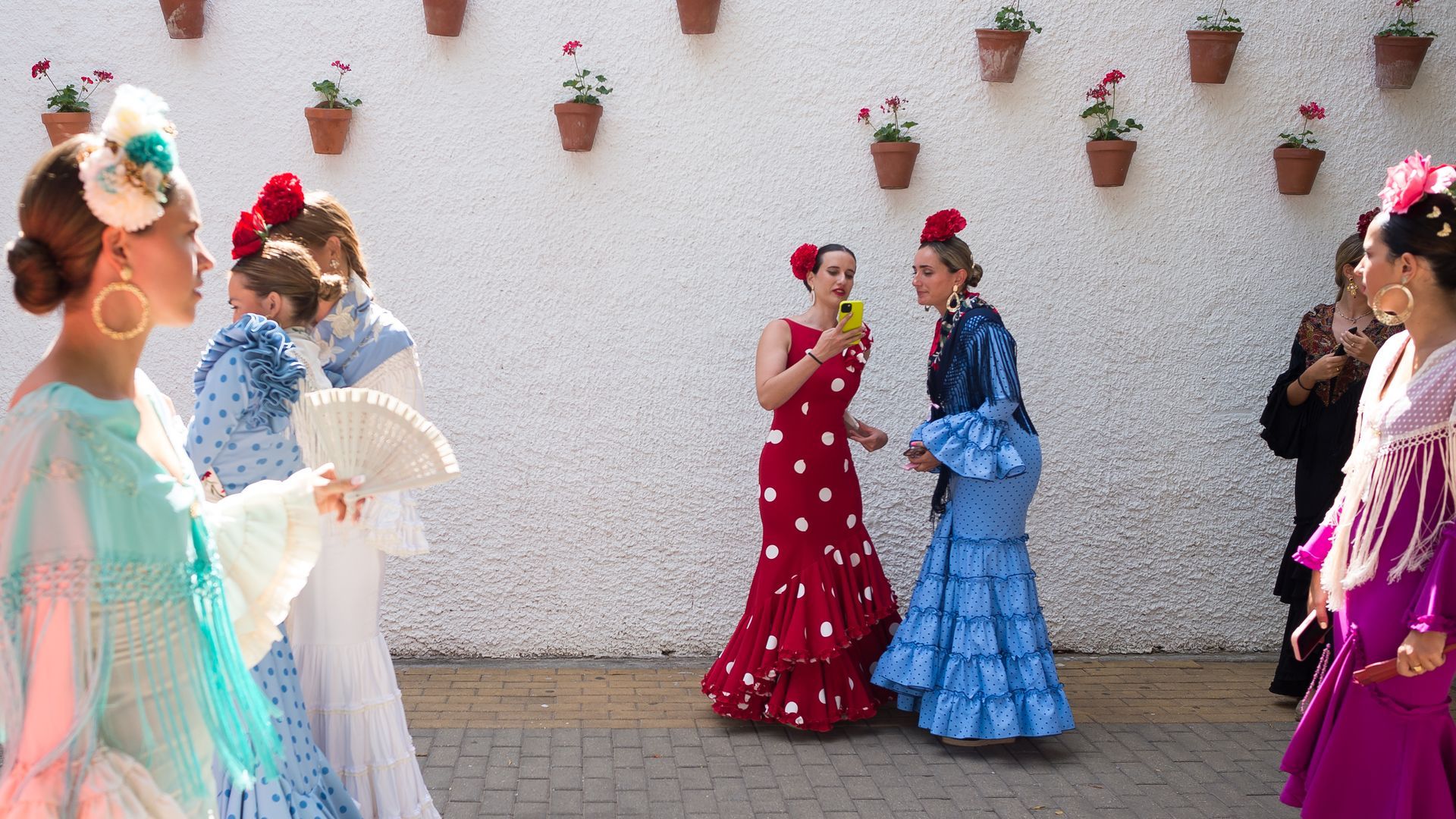 Flamencas en la feria de Málaga Flamencas en la feria de Málaga