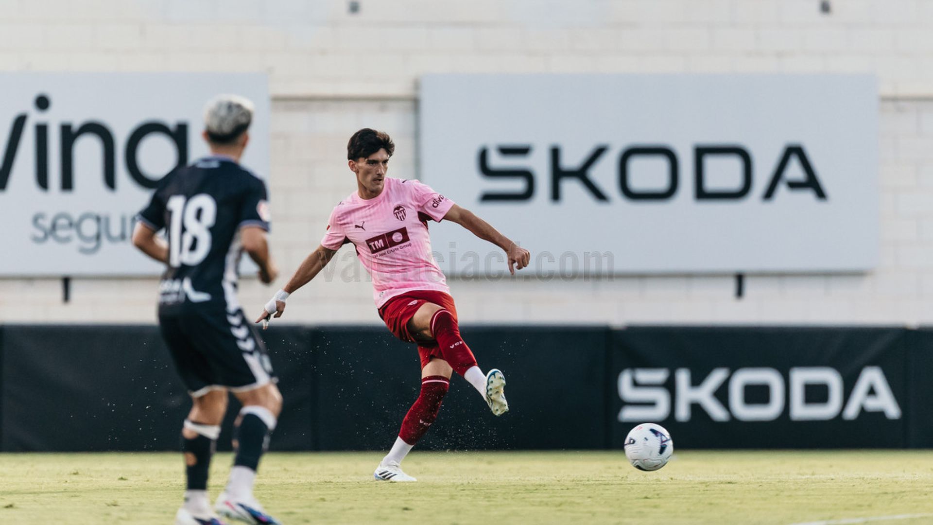 Pepelu ante el Eldense
