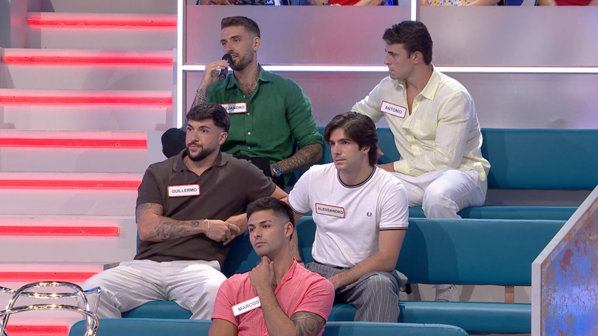 8PRETENDIENTES
