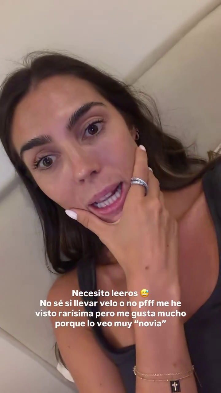 Anna Ferrer consulta sus dudas con sus seguidores
