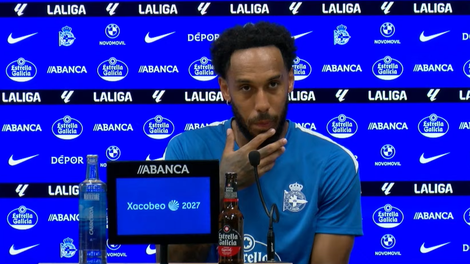 Aubameyang en sala de prensa