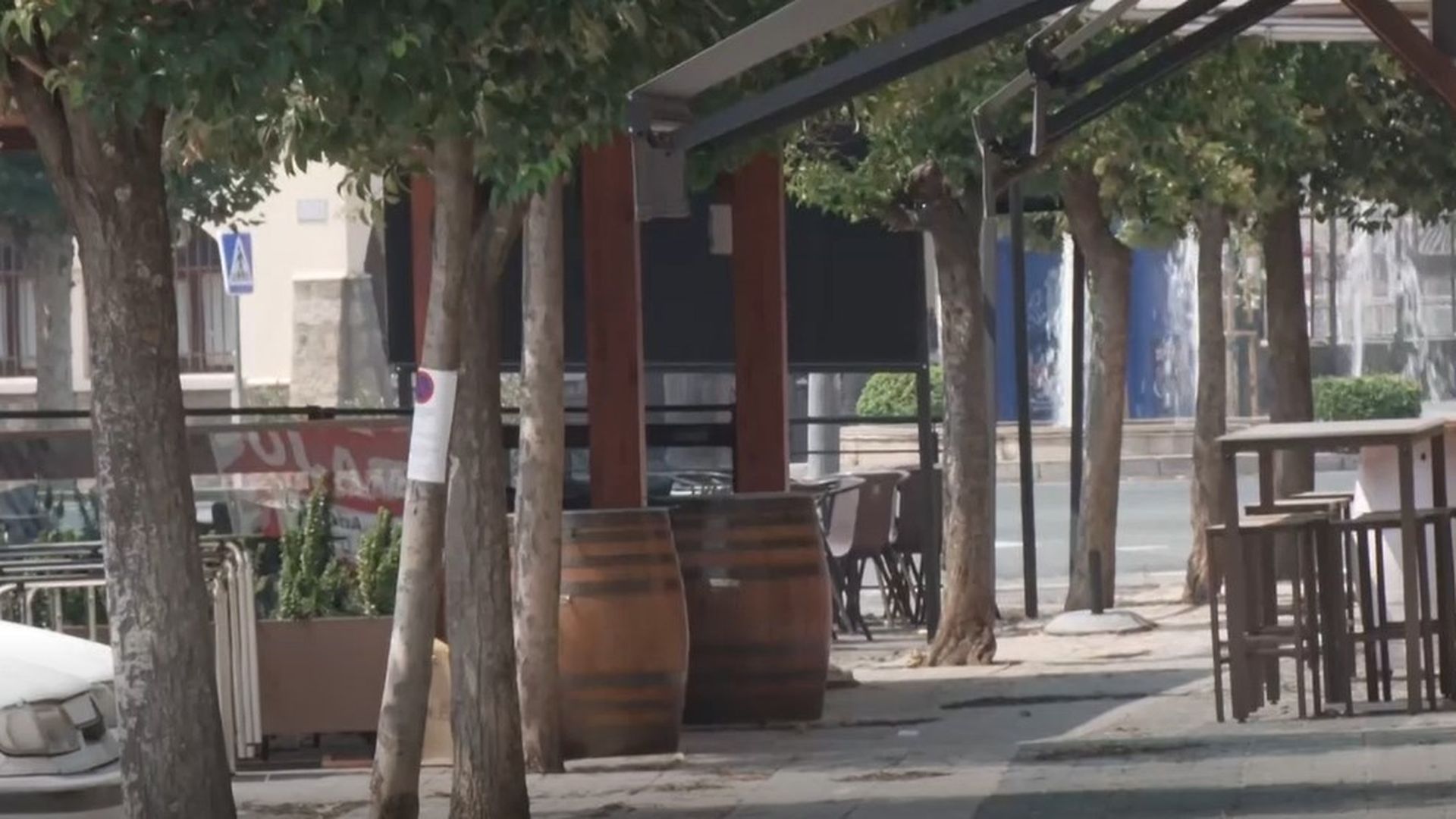 El ambiente fantasmal de los municipios evacuados por las llamas en Ávila