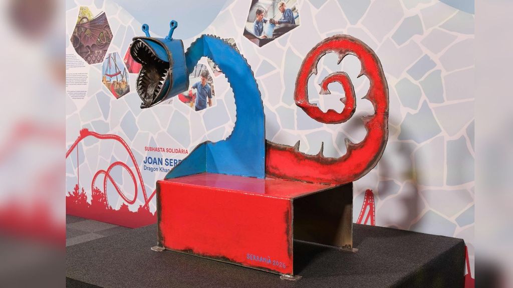 Joan Serramià crea una escultura con raíles de Dragon Khan de Port Aventura
