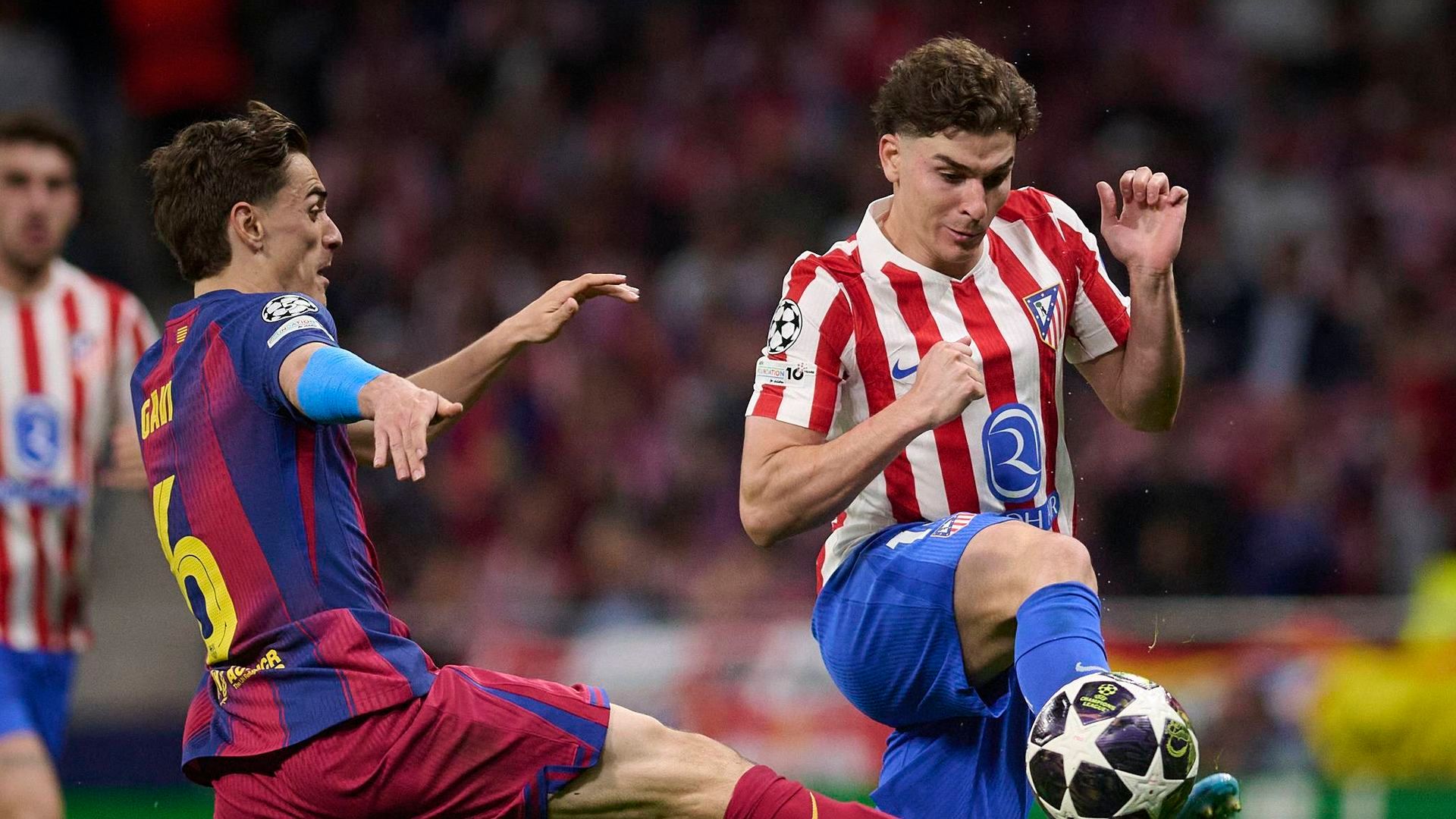 Julián Álvarez, frente al FC Barcelona