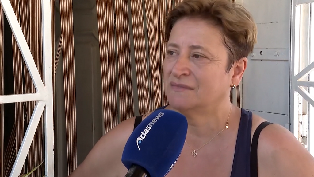 Los vecinos desalojados de Vilavella por el incendio de la Vall d'Uixó regresan a casa: "Salimos con las llamas encima mientras escuchábamos las explosiones de bombas de la Guerra Civil"